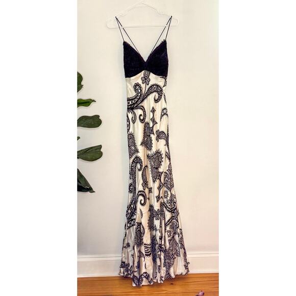 Mary L Couture Dresses & Skirts - Mary L. Couture Gown Size 4